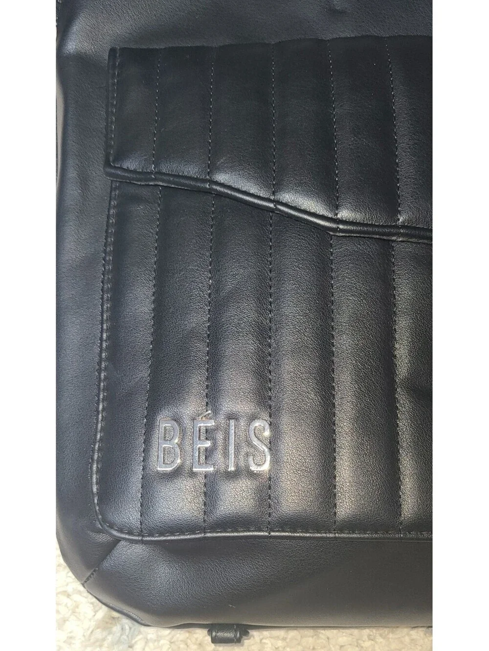 Béis Black Quilted Crossbody Bag with Adjustable Strap